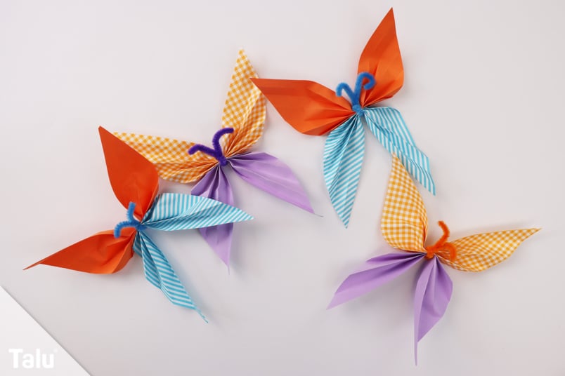 Schmetterling aus Tonpapier basteln