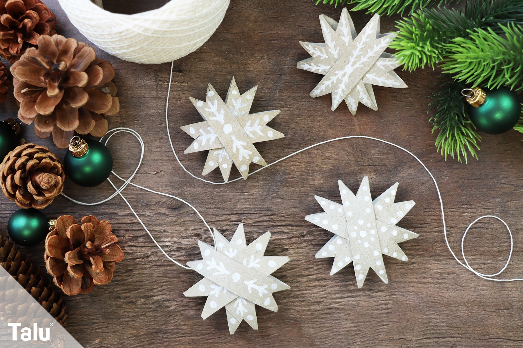 Sterne aus Klorollen